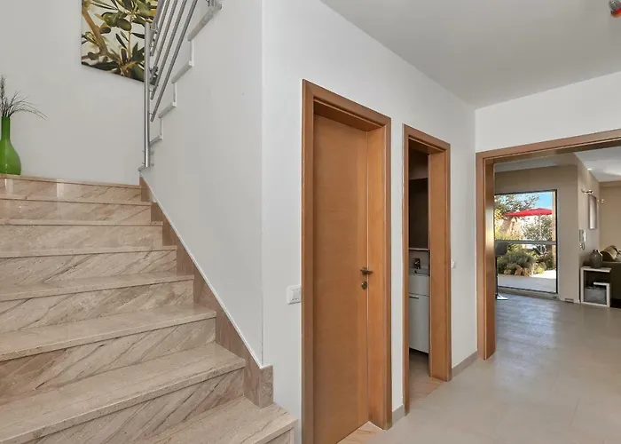 וילה Hideaway Makarska *